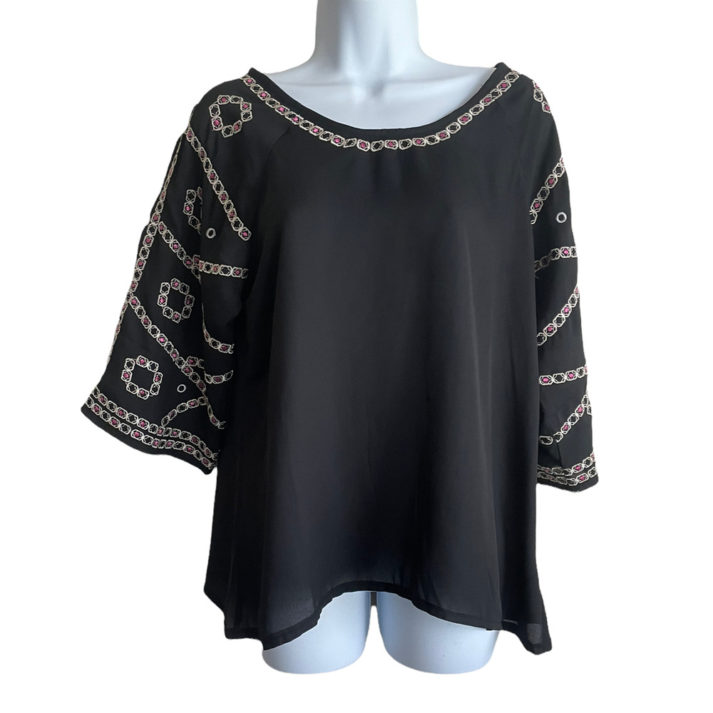 Mi Ami Blouse Women Small Scoop Neck 3/4 Sleeve Embroidered Details Sheer